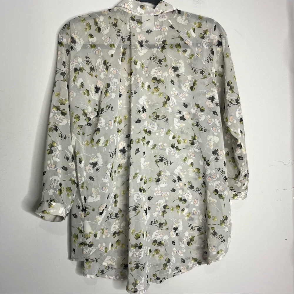 CABI Matinee Sheer 3/4 Sleeve Blouse Floral Gray #5204, size XS - Picture 8 of 12